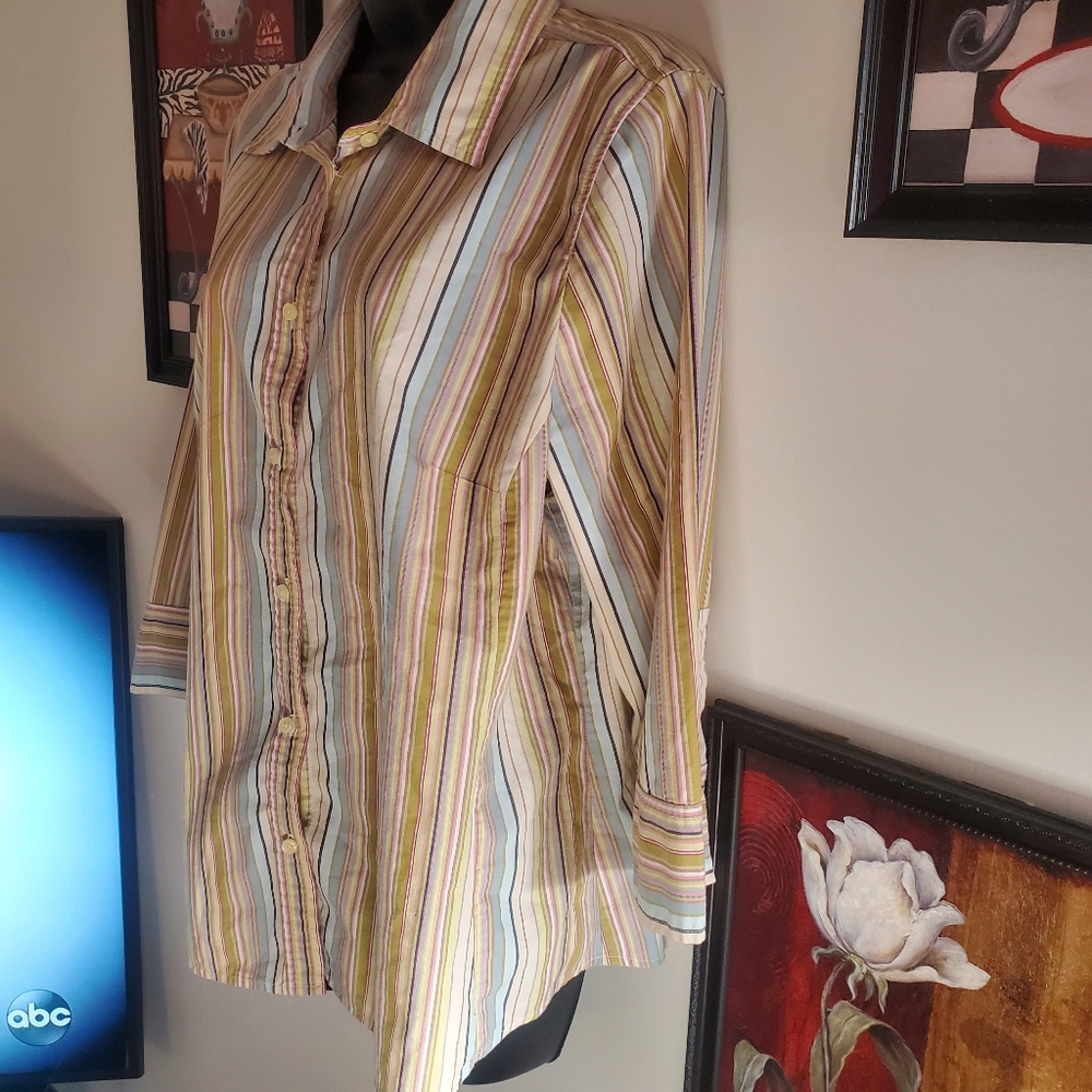 5/$20 Plus size Merona button down - Picture 8 of 8